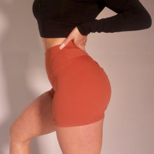 Load image into Gallery viewer, Classic Scrunch Short